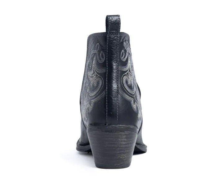 Myra Bag: S-10620 "La Ponderosa Booties in Ebony"