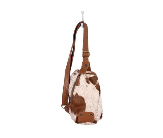 Myra Bag: S-8461 "Robnette Ranch Sling Bag in Caramel & White"